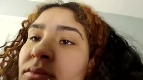 Mommy bubbles online show from 02-02-25, 01:19