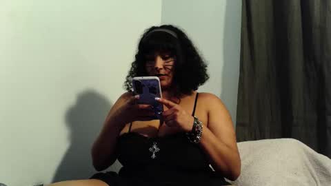 Mommy bubbles online show from 02-01-26, 01:04
