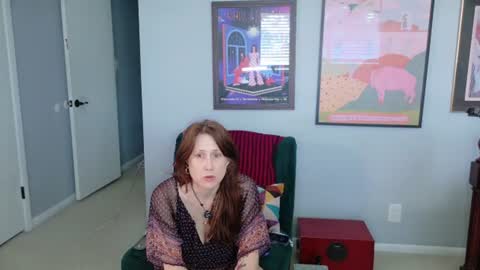 Snapshot of mommygoddessl chatting on 07-02-26, 09:32 Goddess L online show from 07-02-26, 09:32