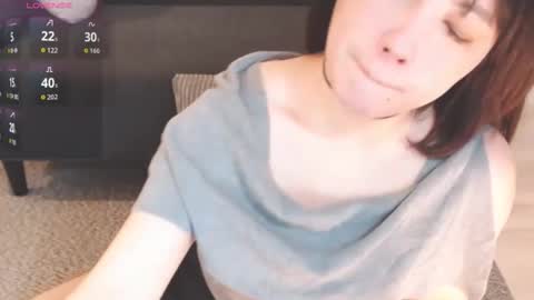 Momo online show from 05-14-26, 06:09