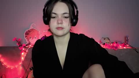 Snapshot of momomochi_ chatting on 03-13-26, 08:04 Momo online show from 03-13-26, 08:04