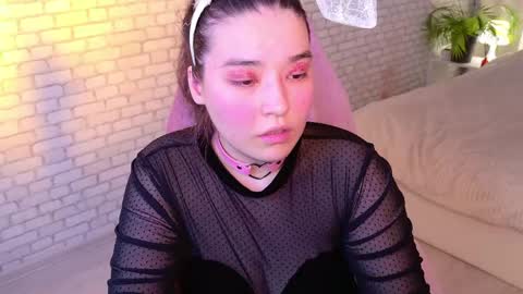 Momo online show from 06-07-26, 10:46