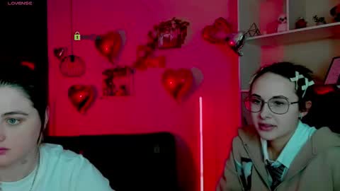 Snapshot of mona_cloud chatting on 02-13-26, 08:27 Mona online show from 02-13-26, 08:27