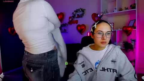 Snapshot of mona_cloud chatting on 02-17-26, 08:26 Mona online show from 02-17-26, 08:26