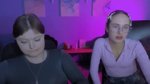 Snapshot of mona_cloud chatting on 02-25-26, 09:46 Mona online show from 02-25-26, 09:46