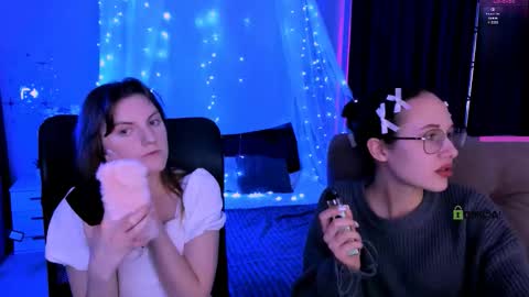 Snapshot of mona_cloud chatting on 03-18-26, 08:12 Mona online show from 03-18-26, 08:12