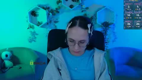 Mona  online show from 06-19-26, 06:56