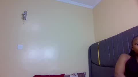 Mona online show from 10-08-25, 01:36