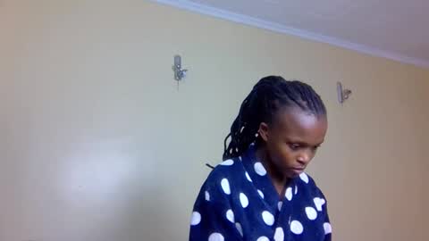 Mona online show from 10-25-25, 07:49