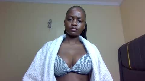 Mona online show from 11-02-25, 04:42