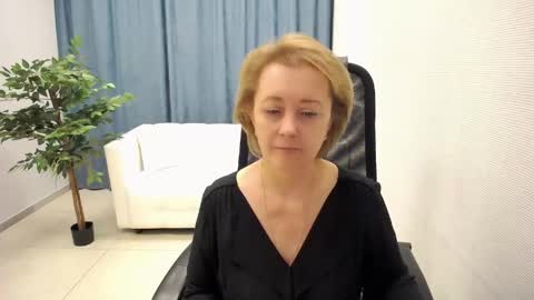 Mona online show from 05-06-26, 11:04