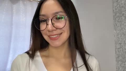 Snapshot of monacutee chatting on 10-12-25, 08:24 Mona online show from 10-12-25, 08:24