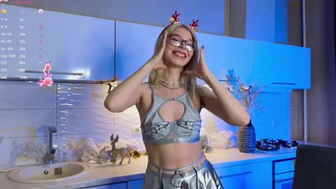 Snapshot of monahase chatting on 12-24-24, 05:13 Mona online show from 12-24-24, 05:13