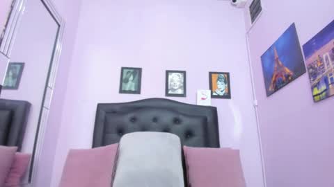 Snapshot of monalinda220 chatting on 03-10-26, 01:27 paola online show from 03-10-26, 01:27