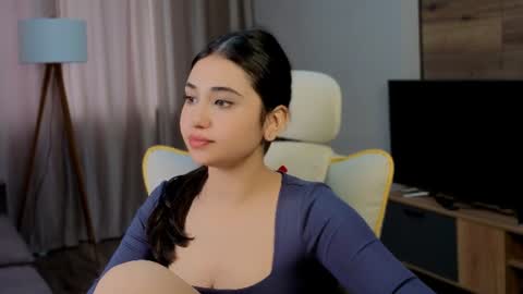 Snapshot of monarchbaby chatting on 06-22-26, 04:20 Lana online show from 06-22-26, 04:20