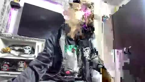 nicolas online show from 03-17-26, 01:43