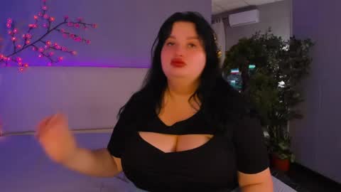 Monica online show from 05-28-26, 12:02