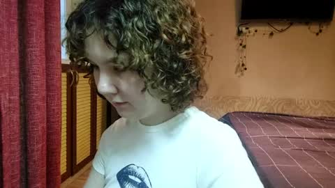 Hello world im Eva D glad to see u here all D online show from 03-11-26, 09:32