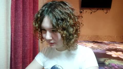 Hello world im Eva D glad to see u here all D online show from 04-05-26, 10:18