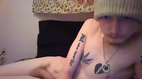 Snapshot of moneybaggho710 chatting on 12-18-24, 08:57 Steven Rhyne online show from 12-18-24, 08:57