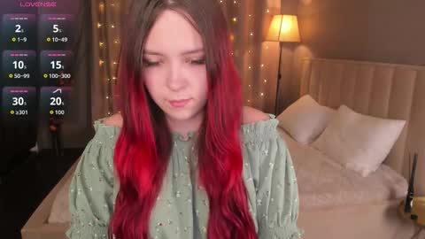 Snapshot of monica__queen chatting on 10-20-25, 05:30 Monica online show from 10-20-25, 05:30