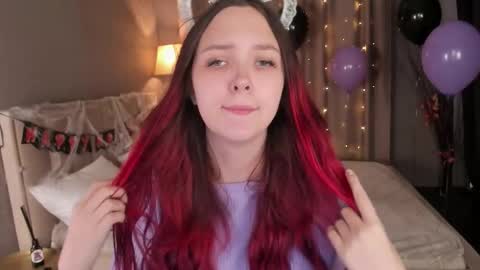 Snapshot of monica__queen chatting on 10-27-25, 05:22 Monica online show from 10-27-25, 05:22