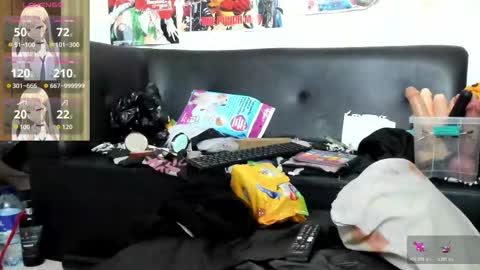 moni online show from 11-18-25, 01:00