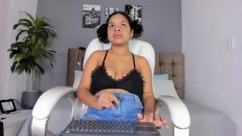 monica_robles_ online show from 04-07-26, 08:09