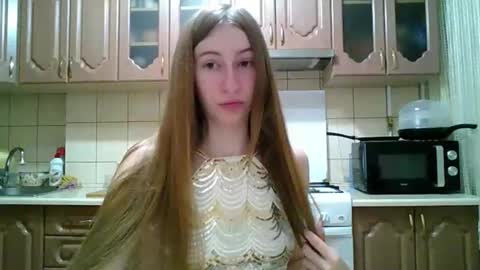 Snapshot of monica_tamayo chatting on 03-09-26, 09:08 Monica online show from 03-09-26, 09:08