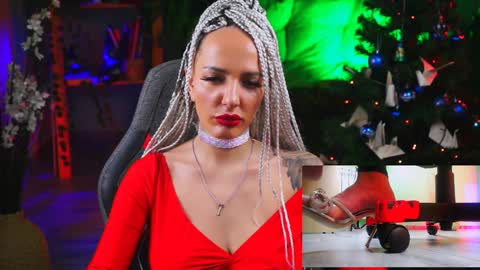 Snapshot of monicamaxwel chatting on 12-23-24, 01:03 Monika online show from 12-23-24, 01:03