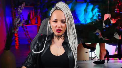 Snapshot of monicamaxwel chatting on 01-09-25, 11:58 Monika online show from 01-09-25, 11:58