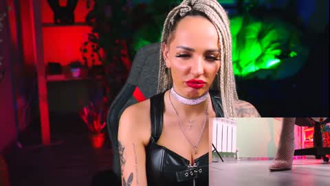 Snapshot of monicamaxwel chatting on 01-29-25, 05:02 Monika online show from 01-29-25, 05:02