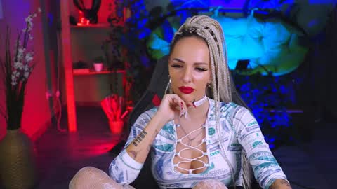 Snapshot of monicamaxwel chatting on 02-05-25, 03:52 Monika online show from 02-05-25, 03:52