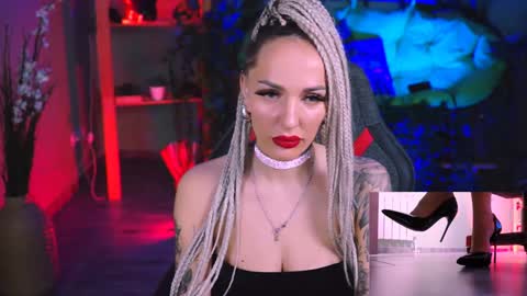 Snapshot of monicamaxwel chatting on 02-06-25, 11:54 Monika online show from 02-06-25, 11:54