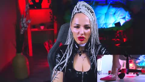Snapshot of monicamaxwel chatting on 02-10-25, 05:30 Monika online show from 02-10-25, 05:30