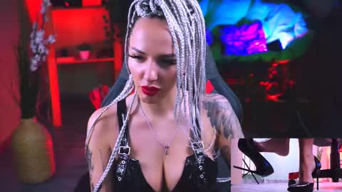 Snapshot of monicamaxwel chatting on 02-11-25, 12:05 Monika online show from 02-11-25, 12:05