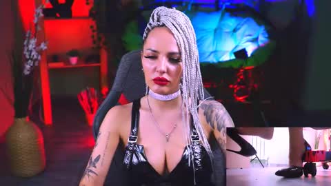 Snapshot of monicamaxwel chatting on 02-11-25, 07:05 Monika online show from 02-11-25, 07:05