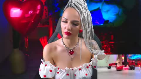 Snapshot of monicamaxwel chatting on 02-14-25, 11:53 Monika online show from 02-14-25, 11:53