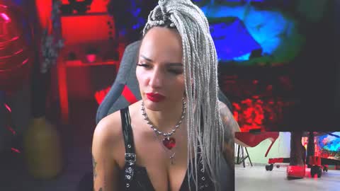 Snapshot of monicamaxwel chatting on 02-15-25, 12:01 Monika online show from 02-15-25, 12:01