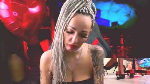 Snapshot of monicamaxwel chatting on 02-16-25, 11:16 Monika online show from 02-16-25, 11:16