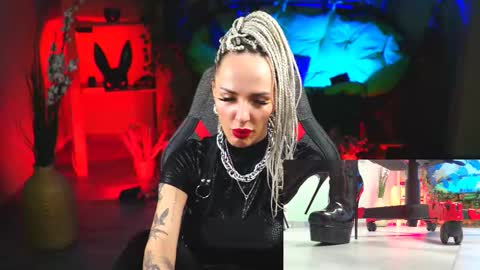 Snapshot of monicamaxwel chatting on 02-21-25, 12:06 Monika online show from 02-21-25, 12:06