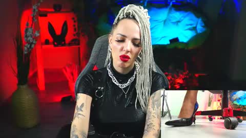 Snapshot of monicamaxwel chatting on 02-21-25, 03:10 Monika online show from 02-21-25, 03:10