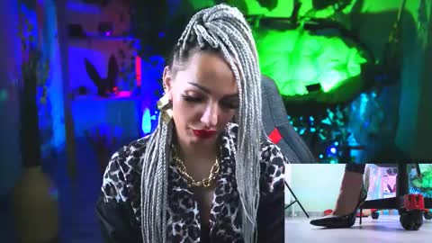 Snapshot of monicamaxwel chatting on 03-06-25, 03:24 Monika online show from 03-06-25, 03:24