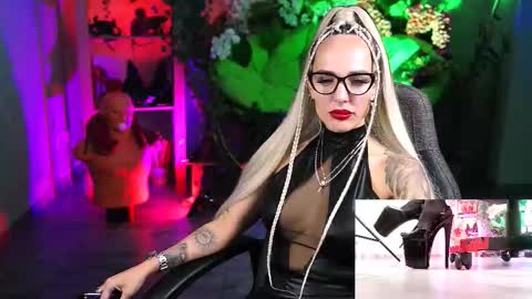 Monika online show from 10-21-25, 11:22