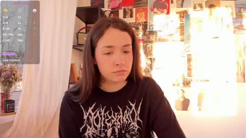 Snapshot of monicarocket chatting on 12-20-24, 11:32 Monica online show from 12-20-24, 11:32