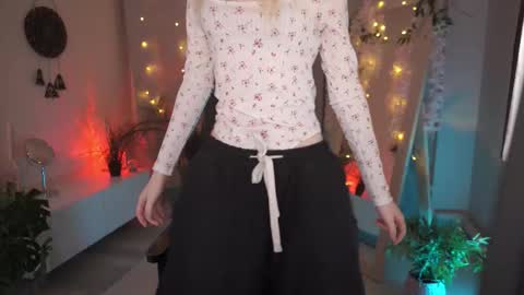  Monica  online show from 10-01-25, 06:08