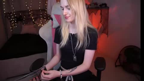  Monica  online show from 10-29-25, 06:48