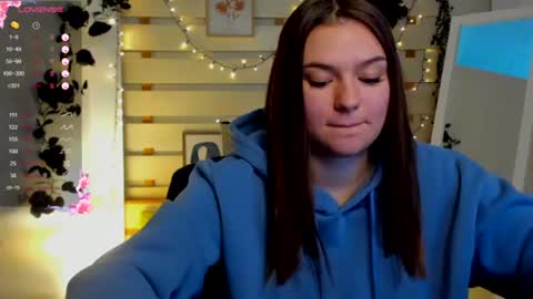 Snapshot of monika_youu chatting on 02-26-26, 01:21 Monika online show from 02-26-26, 01:21