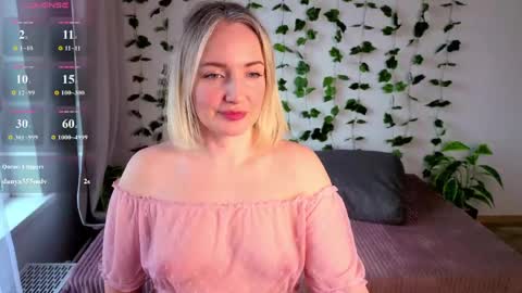 Snapshot of monikfoxy chatting on 05-04-26, 04:30 Monik online show from 05-04-26, 04:30