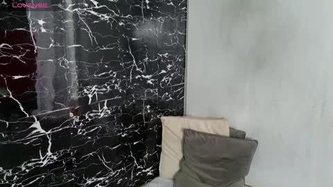 Snapshot of monique_a chatting on 01-24-25, 08:34 Ask me online show from 01-24-25, 08:34